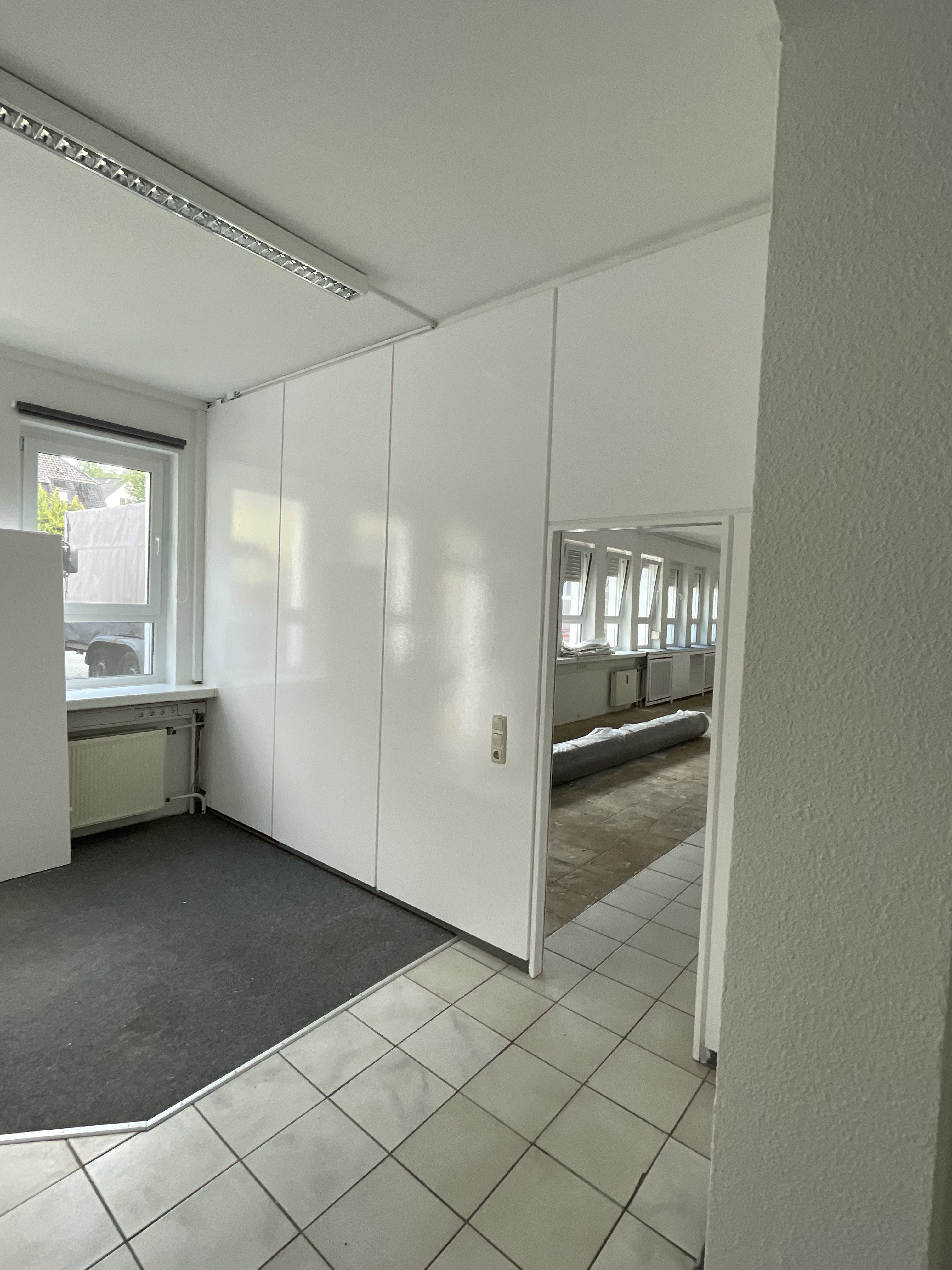 Büroraum mit Trennwänden
