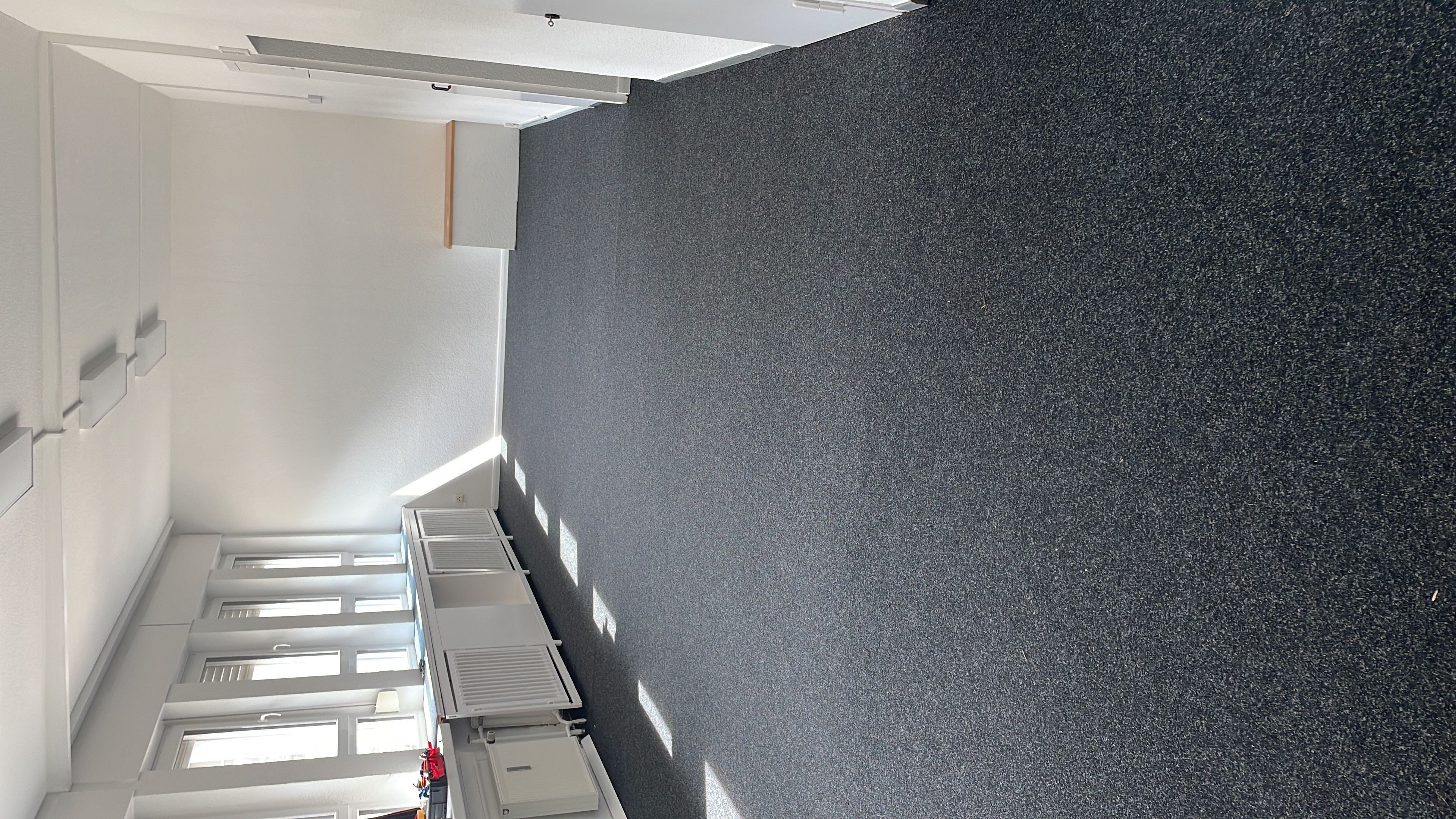 Büroraum fertig renoviert